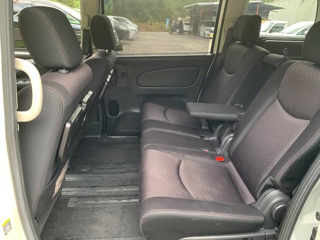 お安く提供させて頂く為少人数で運営しております。納車・登録・車輌の仕入れ等で直接ご来店の際に不在の場合がございます。土曜日は夕方からの営業となります。