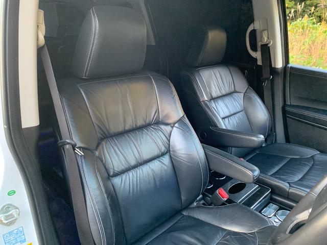オデッセイ アブソルート・ＥＸ　１年保証　禁煙車　本革シート　シートヒーター　地デジ８インチナビ　Ｂｌｕｅｔｏｏｔｈ　ＨＤＭｌ　ＥＴＣ　両側パワースライドドア　前後方ドラレコ　パドルシフト　ＬＥＤヘッドライト　衝突軽減ブレーキ（12枚目）