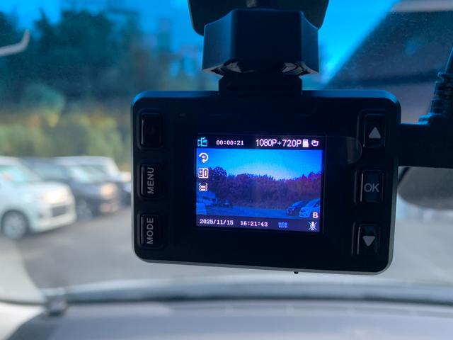 オデッセイ アブソルート・ＥＸ　１年保証　禁煙車　本革シート　シートヒーター　地デジ８インチナビ　Ｂｌｕｅｔｏｏｔｈ　ＨＤＭｌ　ＥＴＣ　両側パワースライドドア　前後方ドラレコ　パドルシフト　ＬＥＤヘッドライト　衝突軽減ブレーキ（32枚目）