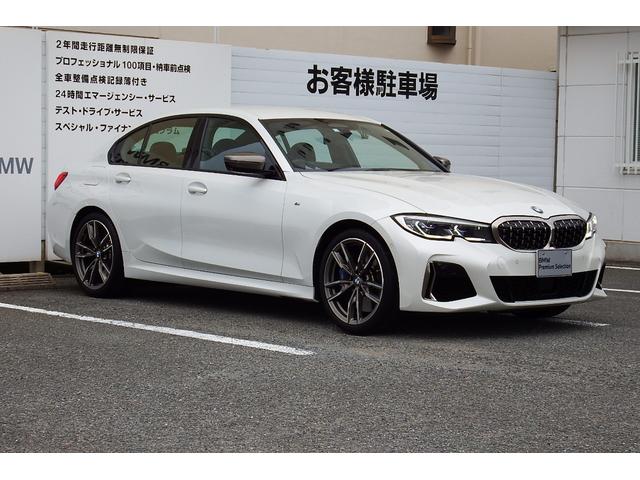 Ｍ３４０ｉ　ｘＤｒｉｖｅ　ワンオーナー　アクティブクルーズコントロール　ヴァーネスカレザー・ブラック・ブルーステッチ　ヘッドアップディスプレイ　ＨＡＲＭＡＮ／ＫＡＲＤＯＮ　ＨＤＤナビ　ＴＶチューナー　全方位カメラ　１９ＡＷ(9枚目)