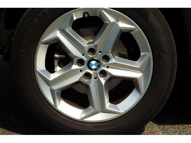 Ｘ１ ｘＤｒｉｖｅ　２０ｄ　ｘライン　弊社試乗車　アクティブクルーズコントロール　電動フロントシート　パノラマガラスサンルーフ　オートマチックテールゲート　ルーフレール　アダプティブＬＥＤヘッドライト　ＨＤＤナビ　全方位カメラ　１８ＡＷ（55枚目）