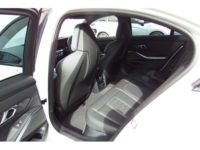 M3 M3セダン コンペティション M xDrive ワンオーナー アクティブクルーズコントロール フロントベンチレーションシート オートマチックトランクリッド カーボンファイバールーフ アンビエントライト HDDナビ 全方位カメラ 19/20AW(50枚目)