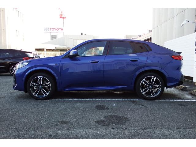 X2 xDrive 20i Mスポーツ 弊社レンタカーアップ アクティブクルーズコントロール アダプティブLEDヘッドライト オートマチックテールゲート ヘッドアップディスプレイ HDDナビ 全方位カメラ ワイヤレスチャージング 19AW(8枚目)