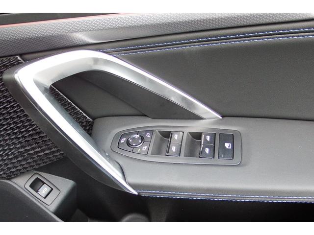 Ｘ１ ｓＤｒｉｖｅ　１８ｉ　Ｍスポーツ　弊社レンタカーアップ　テクノロジーパッケージ　アクティブクルーズコントロール　アダプティブＬＥＤヘッドライト　オートマチックテールゲート　ヘッドアップディスプレイ　ＨＤＤナビ　全方位カメラ　１８ＡＷ（44枚目）