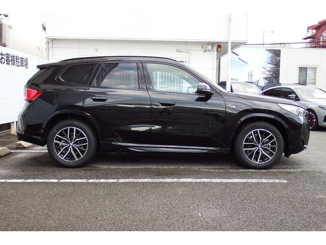 X1 sDrive 18i Mスポーツ 弊社試乗車 テクノロジーパッケージ アクティブクルーズコントロール アダプティブLEDヘッドライト オートマチックテールゲート ヘッドアップディスプレイ HDDナビ 全方位カメラ 18AW(7枚目)