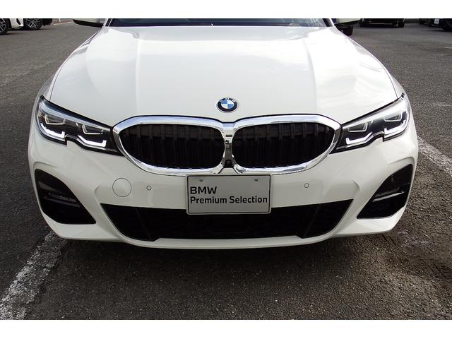 ３シリーズ ３１８ｉ　Ｍスポーツ　ワンオーナー　アクティブクルーズコントロール　電動フロントシート　オートマチックトランクリッド　ＬＥＤヘッドライト　アンビエントライト　ＨＤＤナビ　全方位カメラ　ＥＴＣ車載器内蔵ルームミラー　１９ＡＷ（13枚目）