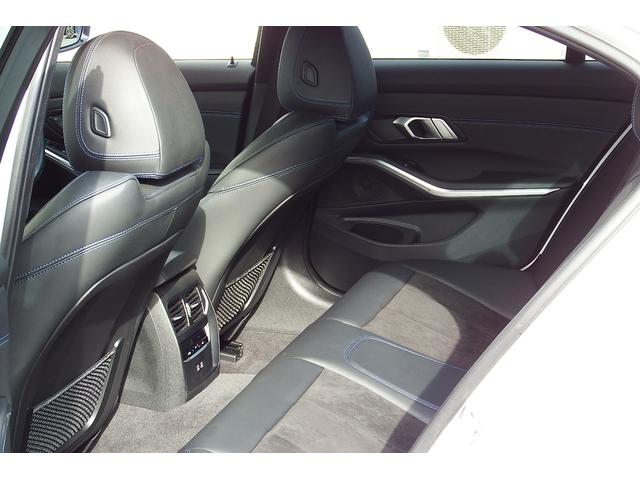 ３シリーズ ３１８ｉ　Ｍスポーツ　ワンオーナー　アクティブクルーズコントロール　電動フロントシート　オートマチックトランクリッド　ＬＥＤヘッドライト　アンビエントライト　ＨＤＤナビ　全方位カメラ　ＥＴＣ車載器内蔵ルームミラー　１９ＡＷ（49枚目）