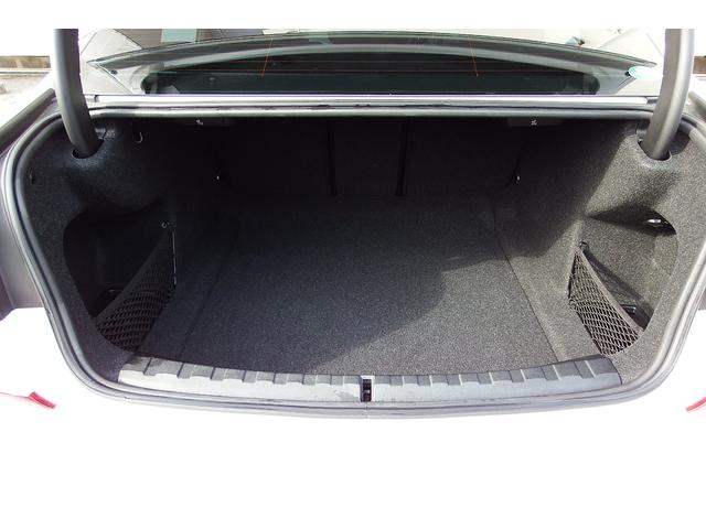 ３シリーズ ３１８ｉ　Ｍスポーツ　ワンオーナー　アクティブクルーズコントロール　電動フロントシート　オートマチックトランクリッド　ＬＥＤヘッドライト　アンビエントライト　ＨＤＤナビ　全方位カメラ　ＥＴＣ車載器内蔵ルームミラー　１９ＡＷ（52枚目）