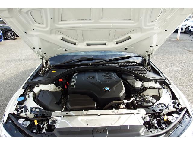 ３シリーズ ３１８ｉ　Ｍスポーツ　ワンオーナー　アクティブクルーズコントロール　電動フロントシート　オートマチックトランクリッド　ＬＥＤヘッドライト　アンビエントライト　ＨＤＤナビ　全方位カメラ　ＥＴＣ車載器内蔵ルームミラー　１９ＡＷ（53枚目）