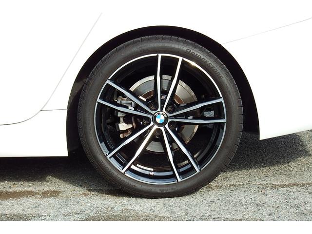 ３シリーズ ３１８ｉ　Ｍスポーツ　ワンオーナー　アクティブクルーズコントロール　電動フロントシート　オートマチックトランクリッド　ＬＥＤヘッドライト　アンビエントライト　ＨＤＤナビ　全方位カメラ　ＥＴＣ車載器内蔵ルームミラー　１９ＡＷ（55枚目）