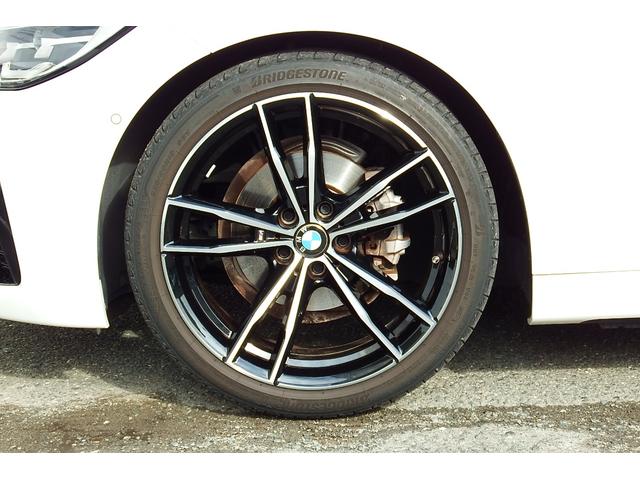 ３シリーズ ３１８ｉ　Ｍスポーツ　ワンオーナー　アクティブクルーズコントロール　電動フロントシート　オートマチックトランクリッド　ＬＥＤヘッドライト　アンビエントライト　ＨＤＤナビ　全方位カメラ　ＥＴＣ車載器内蔵ルームミラー　１９ＡＷ（56枚目）