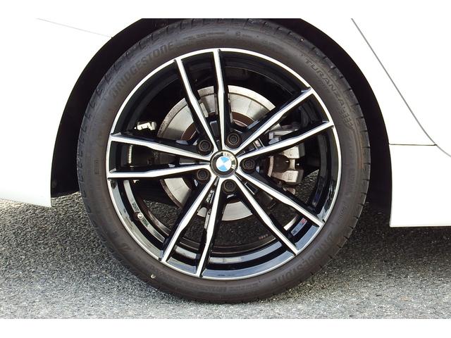 ３シリーズ ３１８ｉ　Ｍスポーツ　ワンオーナー　アクティブクルーズコントロール　電動フロントシート　オートマチックトランクリッド　ＬＥＤヘッドライト　アンビエントライト　ＨＤＤナビ　全方位カメラ　ＥＴＣ車載器内蔵ルームミラー　１９ＡＷ（58枚目）