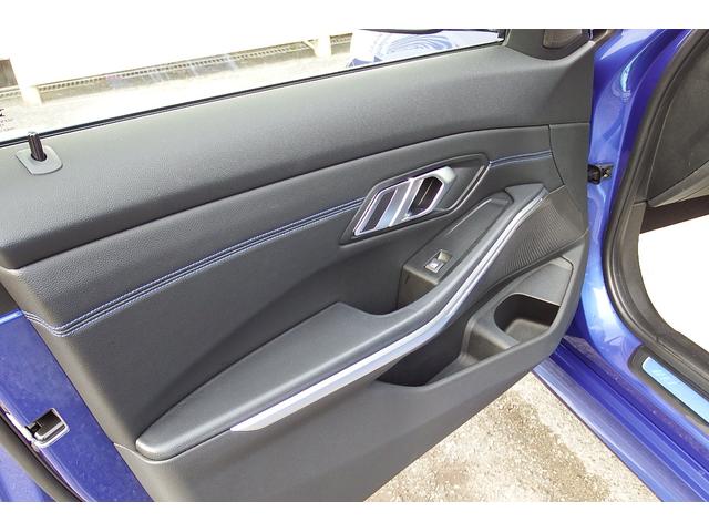 ３シリーズ ３２０ｄ　ｘＤｒｉｖｅツーリング　Ｍスポーツ　コンフォートパッケージ　アクティブクルーズコントロール　電動フロントシート　シートヒーティング　オートマチックトランクリッド　ＬＥＤヘッドライト　アンビエントライト　ＨＤＤナビ　全方位カメラ　１８ＡＷ（51枚目）