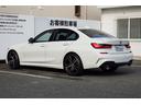 ３１８ｉ　Ｍスポーツ　ワンオーナー　アクティブクルーズコントロール　電動フロントシート　オートマチックトランクリッド　ＬＥＤヘッドライト　アンビエントライト　ＨＤＤナビ　全方位カメラ　ＥＴＣ車載器内蔵ルームミラー　１９ＡＷ（12枚目）