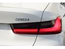 ３１８ｉ　Ｍスポーツ　ワンオーナー　アクティブクルーズコントロール　電動フロントシート　オートマチックトランクリッド　ＬＥＤヘッドライト　アンビエントライト　ＨＤＤナビ　全方位カメラ　ＥＴＣ車載器内蔵ルームミラー　１９ＡＷ（19枚目）