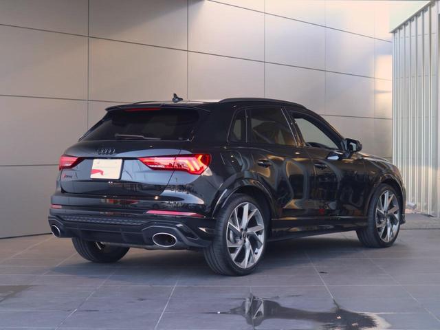 アウディ ＲＳ Ｑ３