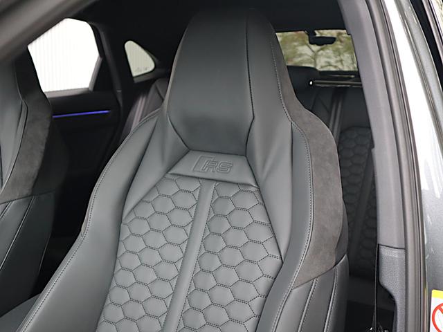 ＲＳ Ｑ３ スポーツバック ベースグレード　ブラックスタイリングＰ　ＳＯＮＯＳサウンド　ファインナッパレザ　カラードブレーキキャリパーレッド　プライバシーガラス　アダプティブクルーズコントロール　サイドアシスト　レーンキープ　全方位カメラ（64枚目）