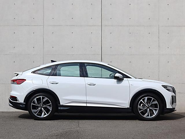 Ｑ４スポーツバック ｅ－トロン ４０ｅ－トロン　Ｓライン　２０ＡＷ　スポーツサスペンション　パーシャルレザー　シートヒーター　アドバンストキー　オートマチックテールゲート　マトリクスＬＥＤ　バーチャルコックピット　マルチカラーアンビエントライト（21枚目）