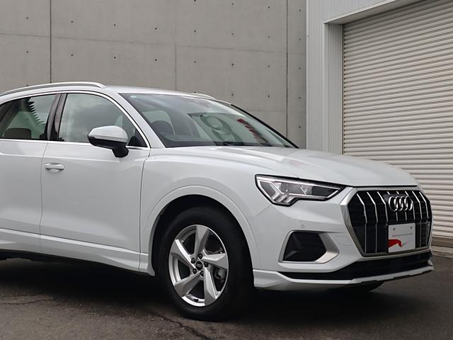 Ｑ３ ３５ＴＦＳＩアドバンスド　スマートフォンインターフェース　コンビニエンス＆アシスタンスＰ　全方位カメラ　前後センサー　アダプティブクルーズコントロール　サイドアシスト　レーンキープ　バーチャル　オートマチックテールゲート（5枚目）