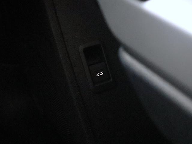 Ｑ３ ３５ＴＦＳＩアドバンスド　スマートフォンインターフェース　コンビニエンス＆アシスタンスＰ　全方位カメラ　前後センサー　アダプティブクルーズコントロール　サイドアシスト　レーンキープ　バーチャル　オートマチックテールゲート（41枚目）