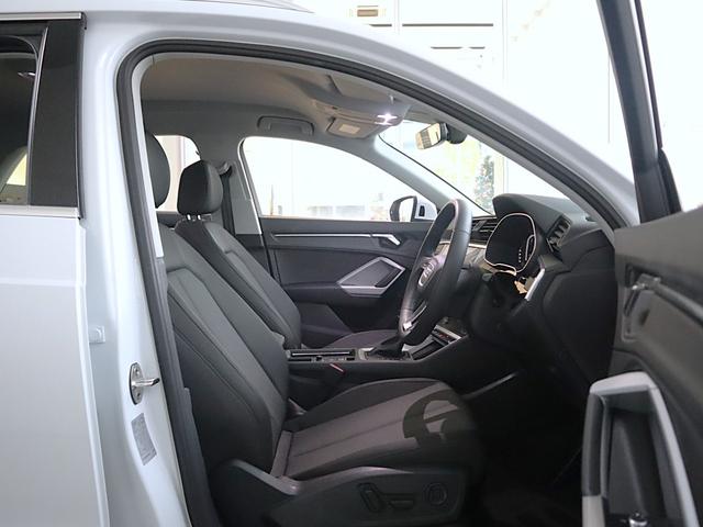 Ｑ３ ３５ＴＦＳＩアドバンスド　スマートフォンインターフェース　コンビニエンス＆アシスタンスＰ　全方位カメラ　前後センサー　アダプティブクルーズコントロール　サイドアシスト　レーンキープ　バーチャル　オートマチックテールゲート（53枚目）