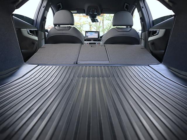 A4 ブラックスタイルプラス 150台限定車 19AW キャリパーレッド サラウンドビューカメラ マトリクスLEDヘッドライト コンフォートP アダプティブクルーズコントロール サイドアシスト レーンキープ バーチャル(59枚目)