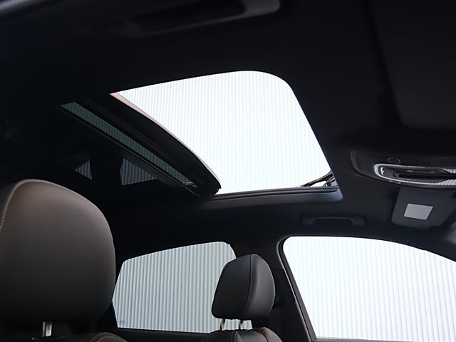 SQ5スポーツバック ベースグレード レザーP パノラマサンルーフ 20AW アダプティブSスポーツエアサスペンション プライバシーガラス カラードブレーキキャリパーレッド コンフォートP ステアリングヒーター ACC 全方位カメラ(3枚目)