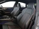 アウデイの大きなシートは疲れにくく、包み込んでくれる安心感がございます。