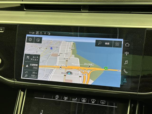 Ａ８ ５５ＴＦＳＩクワトロ　パノラミックルーフ　３シーターリヤ　アシスタンスパッケージ　ダイナミックオールホイールステアリング　マルチアンビエントライト　パワークロージング　マトリクスＬＥＤヘッドライト　全周囲カメラ　認定中古車（17枚目）