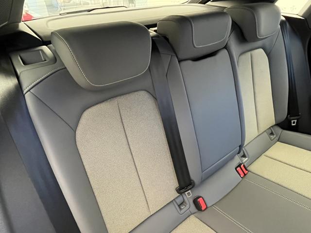 Ａ３ スポーツバック３０ＴＦＳＩアドバンスド　限定車　１オーナー　コンビニエンス＆アシスタンスＰＫＧ　サラウンドビューカメラ　ＴＶチューナー　サイドアシスト　アダプティブクルーズコントロール　スマートフォンインターフェース　シートヒーター　認中車（27枚目）