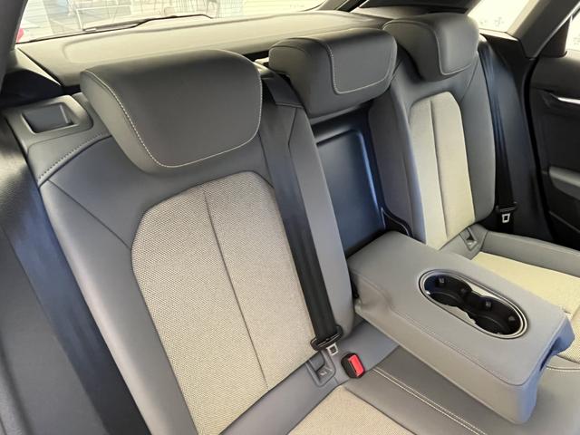 Ａ３ スポーツバック３０ＴＦＳＩアドバンスド　限定車　１オーナー　コンビニエンス＆アシスタンスＰＫＧ　サラウンドビューカメラ　ＴＶチューナー　サイドアシスト　アダプティブクルーズコントロール　スマートフォンインターフェース　シートヒーター　認中車（28枚目）