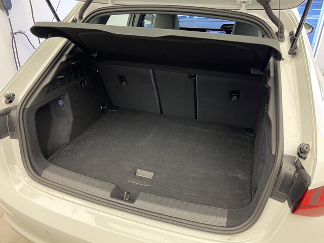 Ａ３ スポーツバック３０ＴＦＳＩアドバンスド　限定車　１オーナー　コンビニエンス＆アシスタンスＰＫＧ　サラウンドビューカメラ　ＴＶチューナー　サイドアシスト　アダプティブクルーズコントロール　スマートフォンインターフェース　シートヒーター　認中車（31枚目）
