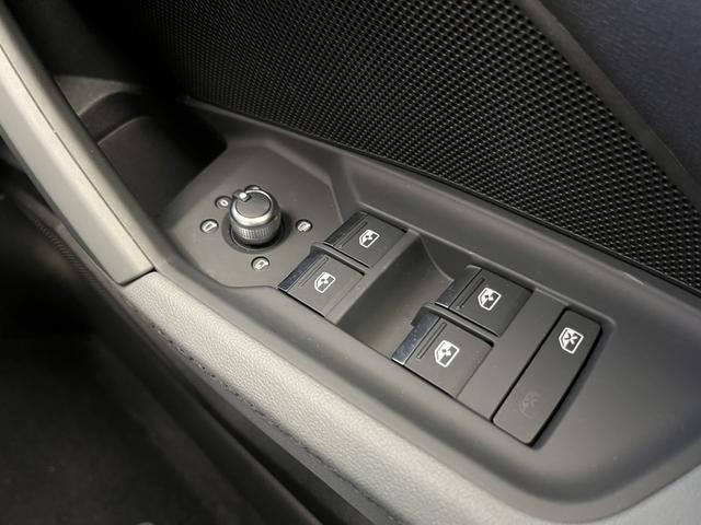 Ａ３ スポーツバック３０ＴＦＳＩアドバンスド　限定車　１オーナー　コンビニエンス＆アシスタンスＰＫＧ　サラウンドビューカメラ　ＴＶチューナー　サイドアシスト　アダプティブクルーズコントロール　スマートフォンインターフェース　シートヒーター　認中車（48枚目）