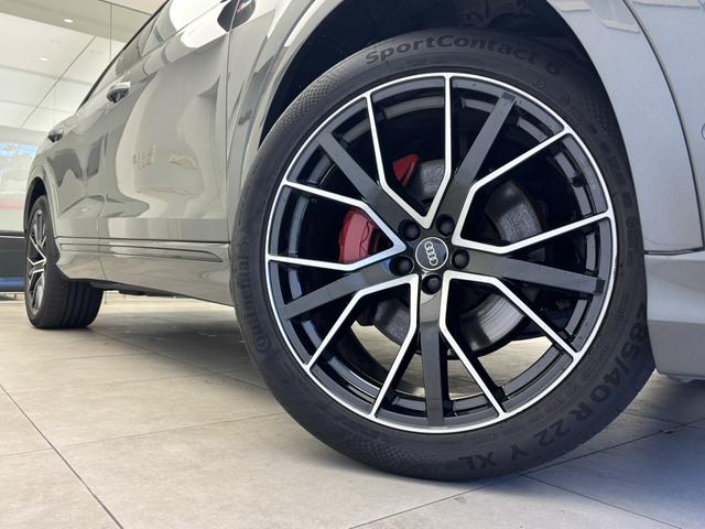 Q8 1オーナー エクステンディッドレザーPKG コンフォートアシスタンスPKG ブラックスタイリングPKG OP22AW 赤キャリパー バルコナレザーBang&Olufsen エントリーライト 認中車(10枚目)