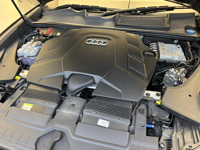 Q8 1オーナー エクステンディッドレザーPKG コンフォートアシスタンスPKG ブラックスタイリングPKG OP22AW 赤キャリパー バルコナレザーBang&Olufsen エントリーライト 認中車(35枚目)