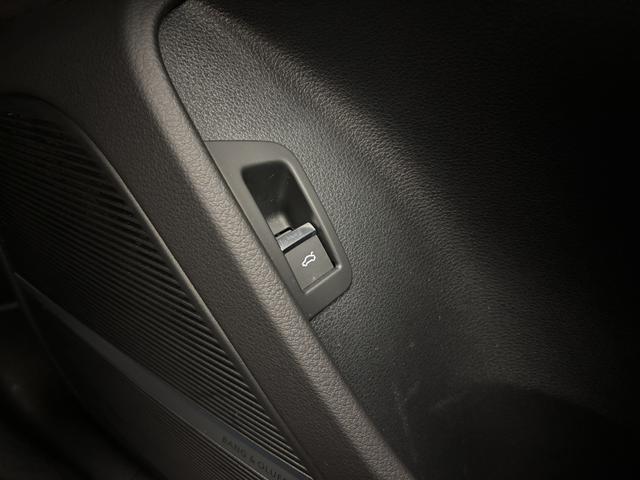 Q8 1オーナー エクステンディッドレザーPKG コンフォートアシスタンスPKG ブラックスタイリングPKG OP22AW 赤キャリパー バルコナレザーBang&Olufsen エントリーライト 認中車(51枚目)