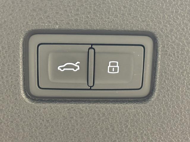 Q8 1オーナー エクステンディッドレザーPKG コンフォートアシスタンスPKG ブラックスタイリングPKG OP22AW 赤キャリパー バルコナレザーBang&Olufsen エントリーライト 認中車(55枚目)