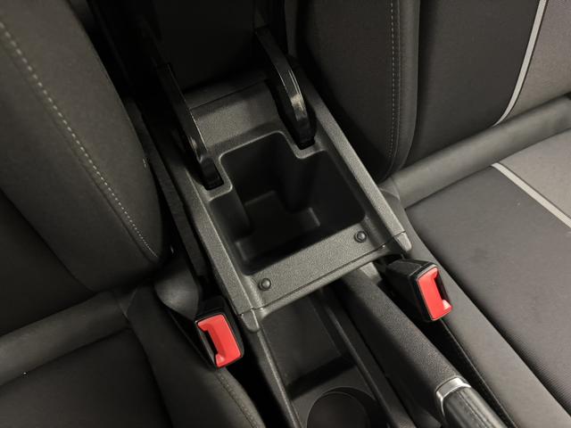 A1スポーツバック 25TFSI アドバンスド ナビゲーションPKG コンビニエンスPKG アシスタンスPKG TVチューナー コントラストルーフ センターアームレスト アダプティブクルーズコントロール レーンキープ シートヒーター サイドアシスト(23枚目)