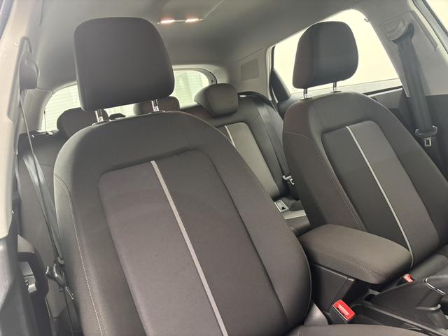 A1スポーツバック 25TFSI アドバンスド ナビゲーションPKG コンビニエンスPKG アシスタンスPKG TVチューナー コントラストルーフ センターアームレスト アダプティブクルーズコントロール レーンキープ シートヒーター サイドアシスト(24枚目)