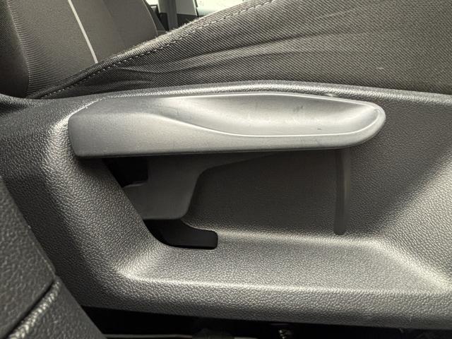 A1スポーツバック 25TFSI アドバンスド ナビゲーションPKG コンビニエンスPKG アシスタンスPKG TVチューナー コントラストルーフ センターアームレスト アダプティブクルーズコントロール レーンキープ シートヒーター サイドアシスト(26枚目)