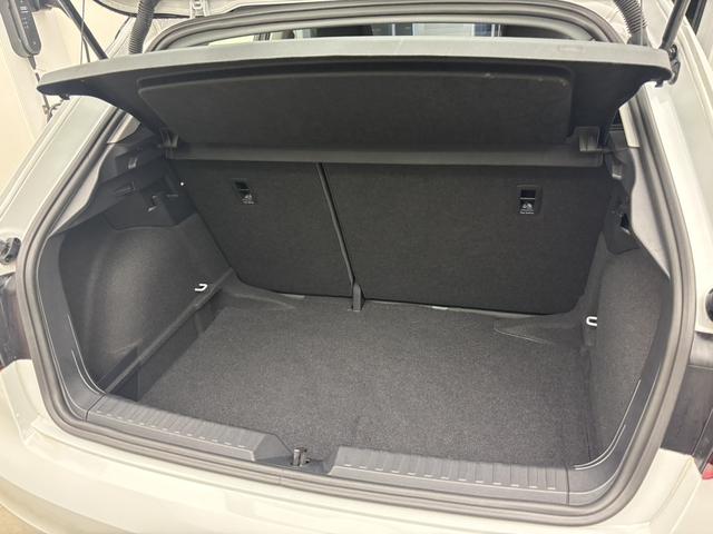 A1スポーツバック 25TFSI アドバンスド ナビゲーションPKG コンビニエンスPKG アシスタンスPKG TVチューナー コントラストルーフ センターアームレスト アダプティブクルーズコントロール レーンキープ シートヒーター サイドアシスト(30枚目)