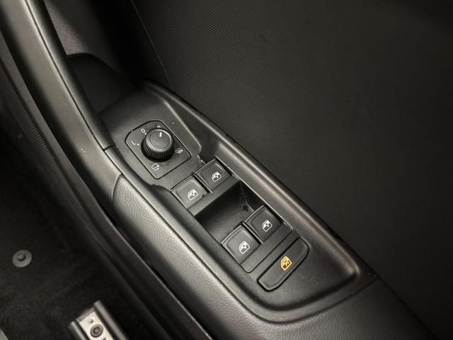 A1スポーツバック 25TFSI アドバンスド ナビゲーションPKG コンビニエンスPKG アシスタンスPKG TVチューナー コントラストルーフ センターアームレスト アダプティブクルーズコントロール レーンキープ シートヒーター サイドアシスト(47枚目)