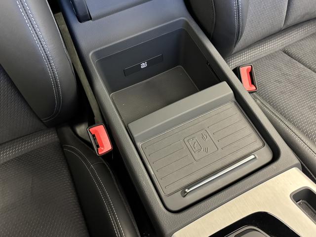 Q5スポーツバック 40TDIクワトロ Sライン 1オーナー TVチューナー SlinePKG コンフォートPKG アダプティブクルーズコントロール アンビエントライティング サイドアシスト TVチューナー マトリクスLEDヘッドライト 認定中古車(25枚目)