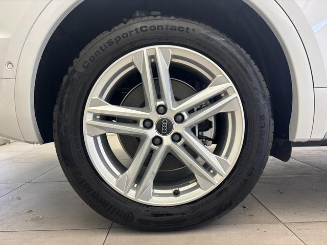 Q5スポーツバック 40TDIクワトロ Sライン 1オーナー TVチューナー SlinePKG コンフォートPKG アダプティブクルーズコントロール アンビエントライティング サイドアシスト TVチューナー マトリクスLEDヘッドライト 認定中古車(40枚目)