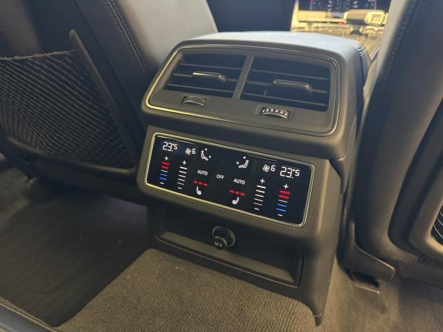 A7スポーツバック 40TDIクワトロ 1オーナー SlinePKG ドライビングPKG テクノロジーPKG プライバシーガラス ダンピングコントロールサス OP20AW パルコナレザー HDマトリクスLED アンビエントライト 認中車(34枚目)