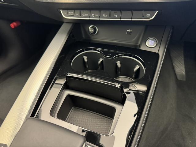 Ａ４ ４０ＴＤＩクワトロアドバンスド　レザー＆シートヒーター　コンフォートＰＫＧ　サラウンドビューカメラ　パークアシスト　マトリクスＬＥＤヘッドライト　ラグジュアリーＰＫＧ　スマートフォンワイヤレスチャージング　サイドアシスト　認定中古車（22枚目）