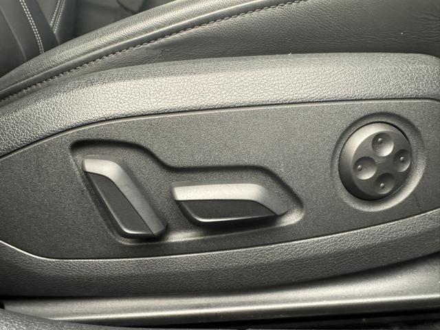 Ａ４ ４０ＴＤＩクワトロアドバンスド　レザー＆シートヒーター　コンフォートＰＫＧ　サラウンドビューカメラ　パークアシスト　マトリクスＬＥＤヘッドライト　ラグジュアリーＰＫＧ　スマートフォンワイヤレスチャージング　サイドアシスト　認定中古車（27枚目）