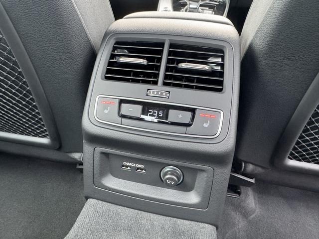 Ａ４ ４０ＴＤＩクワトロアドバンスド　レザー＆シートヒーター　コンフォートＰＫＧ　サラウンドビューカメラ　パークアシスト　マトリクスＬＥＤヘッドライト　ラグジュアリーＰＫＧ　スマートフォンワイヤレスチャージング　サイドアシスト　認定中古車（31枚目）