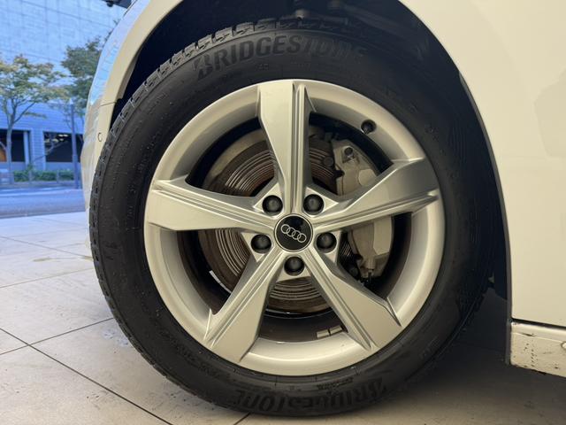 Ａ４ ４０ＴＤＩクワトロアドバンスド　レザー＆シートヒーター　コンフォートＰＫＧ　サラウンドビューカメラ　パークアシスト　マトリクスＬＥＤヘッドライト　ラグジュアリーＰＫＧ　スマートフォンワイヤレスチャージング　サイドアシスト　認定中古車（38枚目）