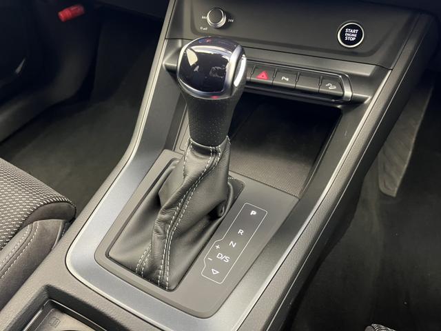 Ｑ３スポーツバック ３５ＴＦＳＩ　Ｓライン　スマートフォンインターフェース　サラウンドビューカメラ　アダプティブクルーズコントロール　レーンアシスト　電動リアゲート　パワーシート　シートヒーター　ハイビームアシスト　ＬＥＤヘッドライト　認中車（21枚目）